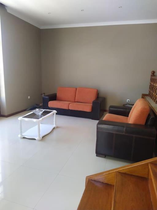 Villa Vivenda Com Patio, No Coracao Do Mindelo Exterior foto