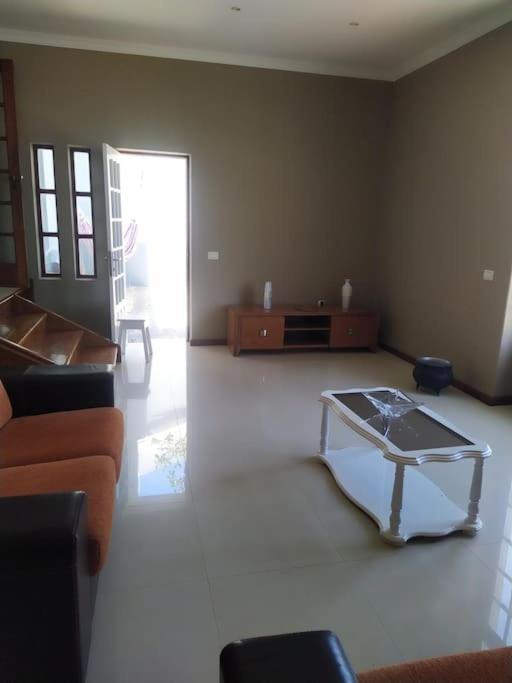 Villa Vivenda Com Patio, No Coracao Do Mindelo Exterior foto